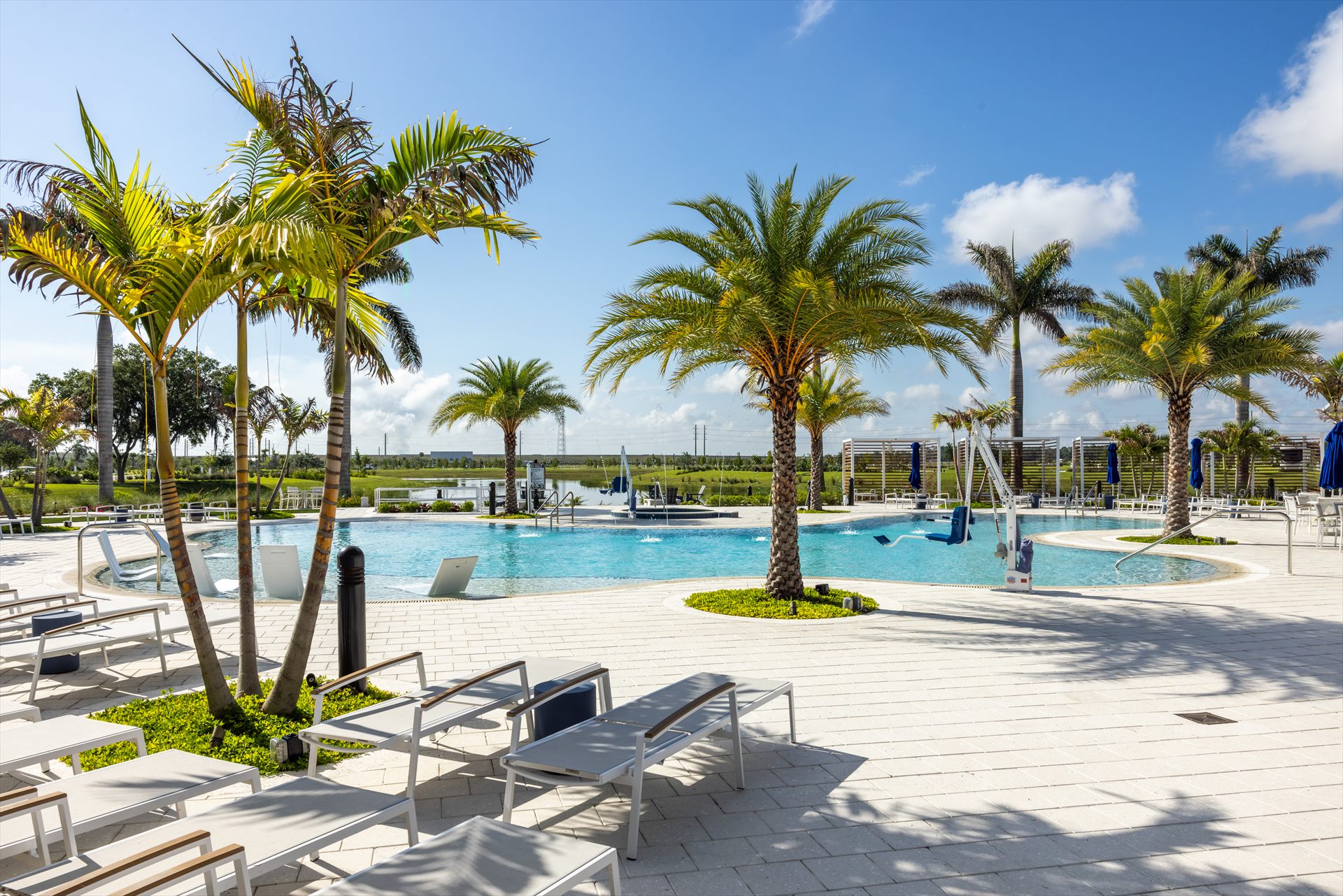 Luxury Pool & Spa